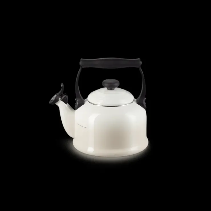 LE CREUSET Bouilloire Tradition 2,1 L Meringue Clearance
