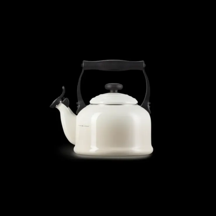 LE CREUSET Bouilloire Tradition 2,1 L Meringue Clearance