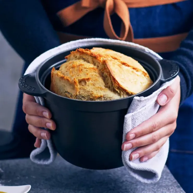 LE CREUSET Cocotte en Fonte Every 18 cm Noir Mat Discount
