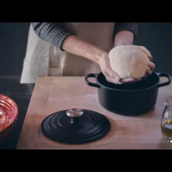 LE CREUSET Cocotte en fonte Ronde 20 cm Noir mat Signature Hot