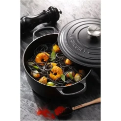 LE CREUSET Cocotte en Fonte Ronde 26 cm Noir mat Signature Best