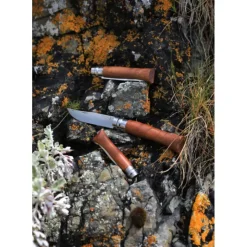 OPINEL Couteau N°9 avec Manche en Noyer
