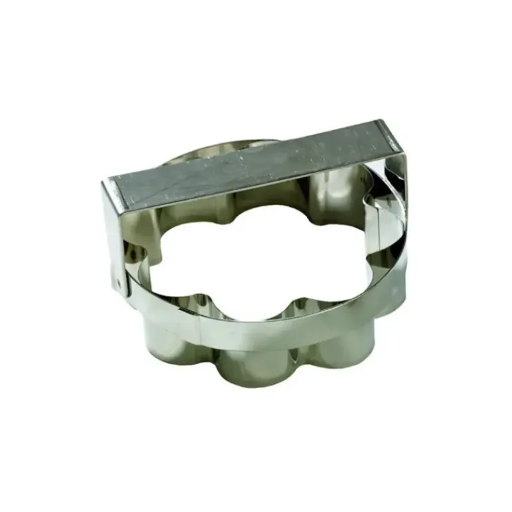 MALLARD FERRIERE Emporte Pièce Fleur Inox Ø 15.5 cm Outlet