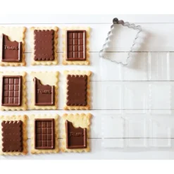 SCRAPCOOKING Kit Emporte-Pièce et Moule à Chocolat Biscuit School Discount