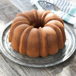 NORDIC WARE Moule à Gâteau Bundt Anniversaire Gold 2,5 L Hot