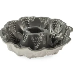 NORDIC WARE Moule à Gâteau Bundt Couronne de Noël Silver Outlet
