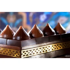 CHOCOLATE WORLD Moule Chocolat Cube avec Dôme Oriental Oriental 26mm (x24) Sale