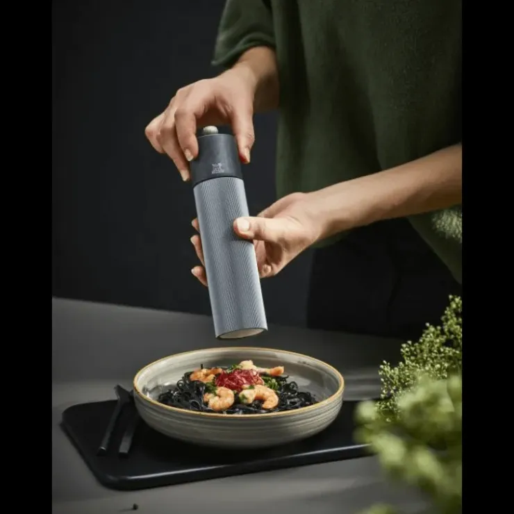 PEUGEOT Moulin à Poivre Line 22 cm Carbone Outlet