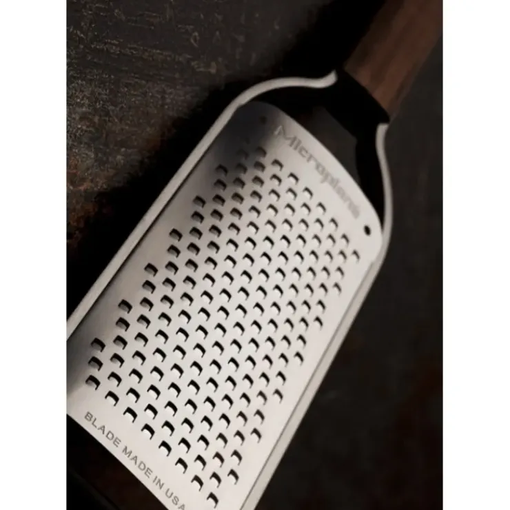 MICROPLANE Râpe Gros Grains Master Manche en Bois Outlet