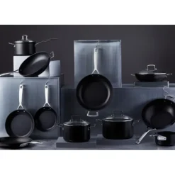 LE CREUSET Sauteuse Provençale 30 cm Anti-Adhérente avec couvercle Les Forgées