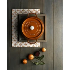 STAUB Cocotte Fonte Ronde 24 cm Cannelle Majolique 3,8 L Discount